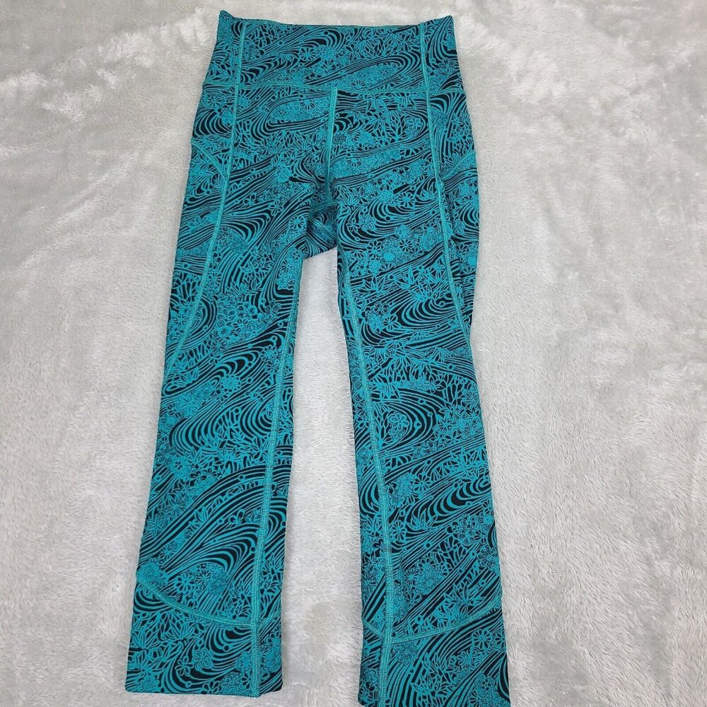 Lululemon Women's‎ 2 In Movement Cropped Leggings Teal & Black Geo Print Stretch